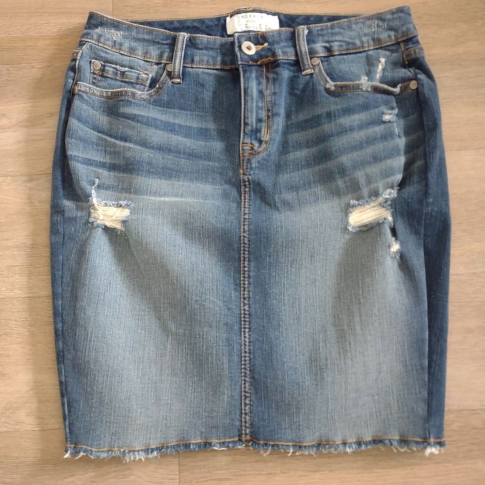 TORRID Stretch Denim Pencil Skirt Size 12 - Like New!